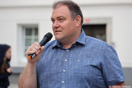 Čebela velikanka potuje po Kamniku (38)